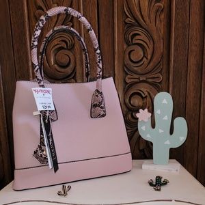 Isabelle Mauve with snake print Straps